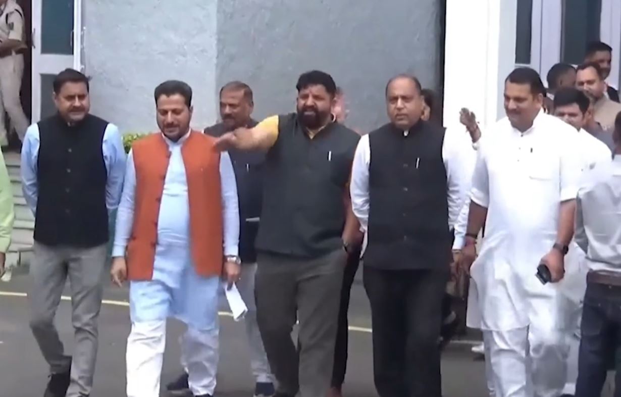 હિમાચલ પ્રદેશમાં સમોસા પર ગરમાયું રાજકારણ